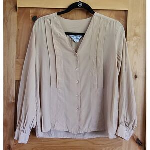 Nordstrom 100% Silk Old Money Pleated 12 Button Down‎ Long Sleeve Beige Tan Top